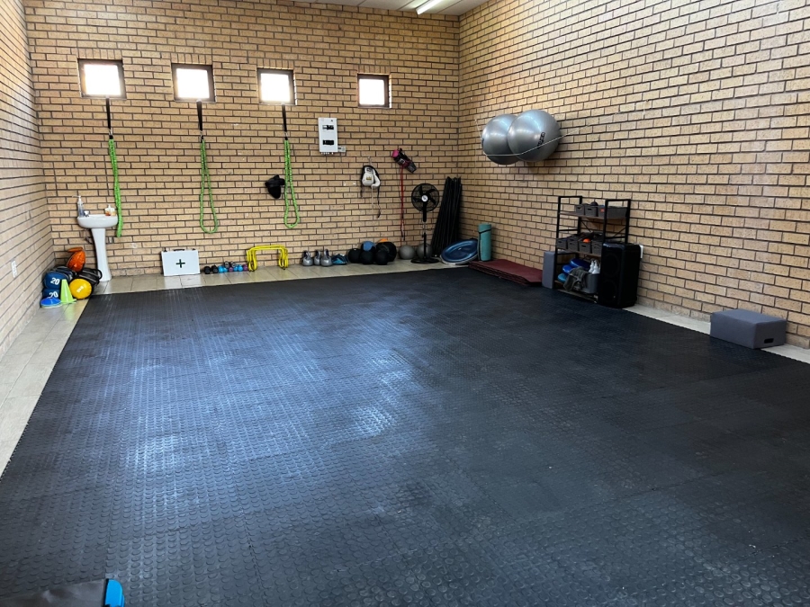To Let commercial Property for Rent in Meerhof North West